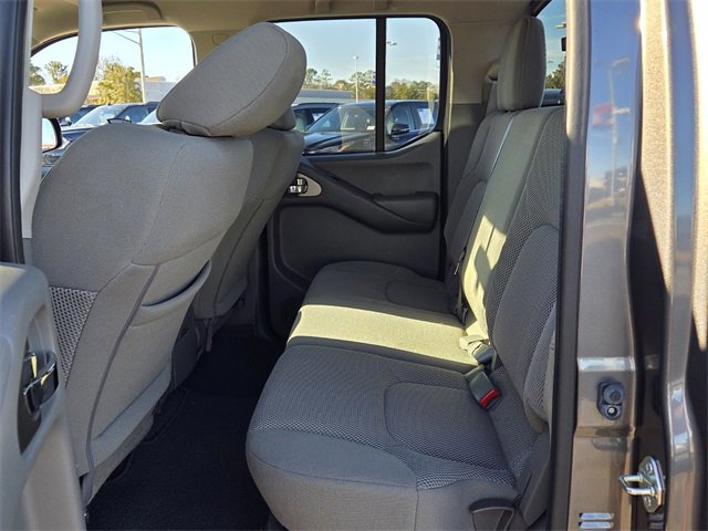 Used 2019 Nissan Frontier SV image 12