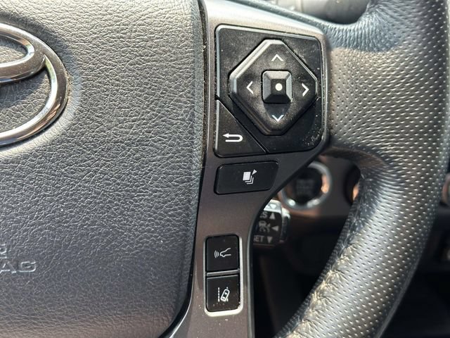 Used 2018 Toyota Tacoma TRD Sport AWD/4WD image 24