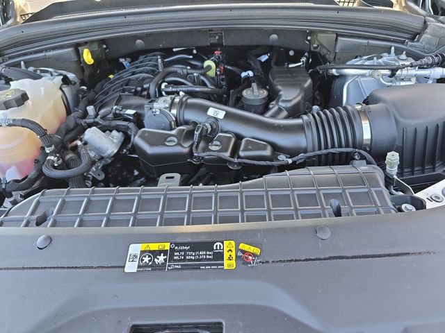 Used 2023 Jeep Grand Cherokee L Laredo AWD/4WD image 19
