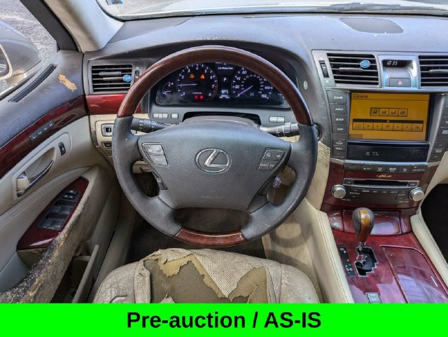 Used 2010 Lexus LS 460 w/ Comfort Pkg RWD image 16