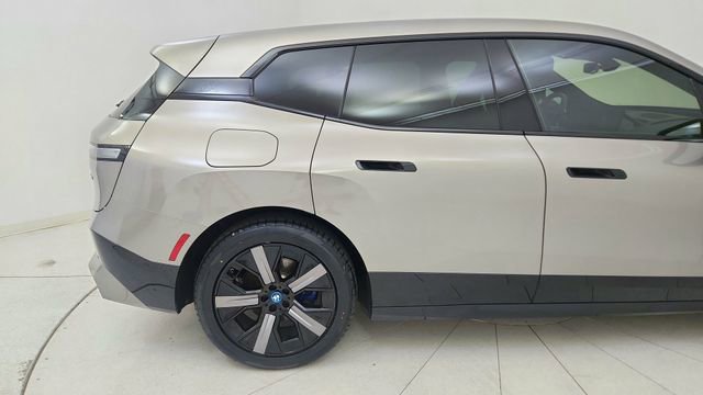 Used 2024 BMW iX xDrive50 w/ Premium Package image 12
