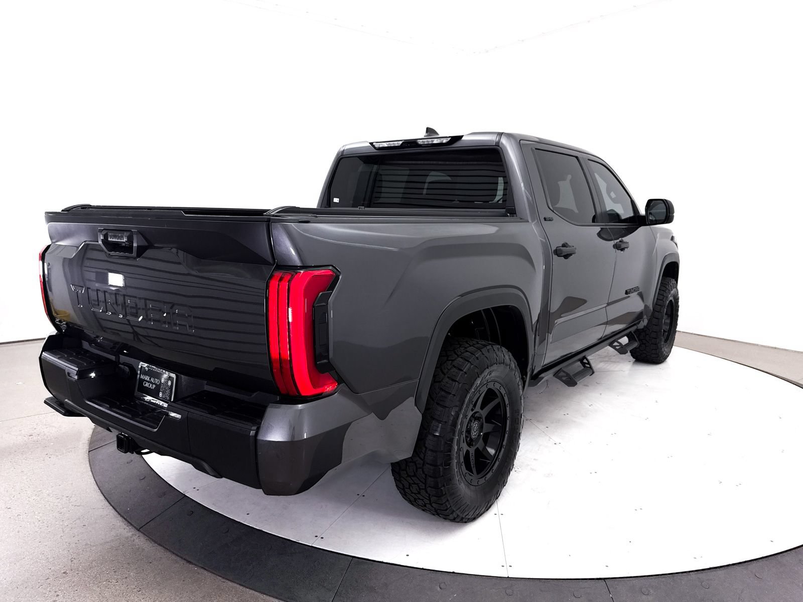 Used 2025 Toyota Tundra SR5 AWD/4WD image 18