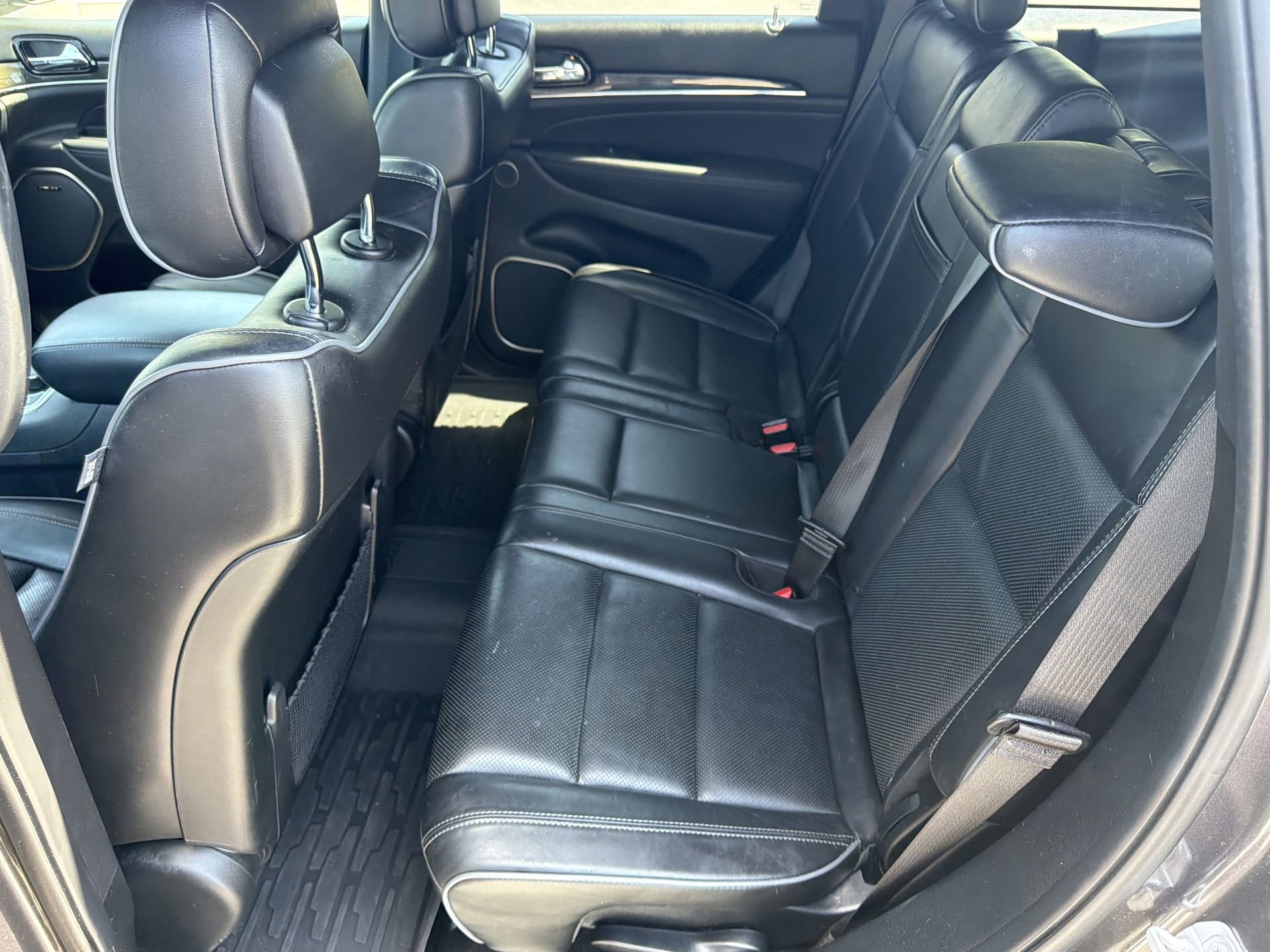 Used 2019 Jeep Grand Cherokee Overland image 18