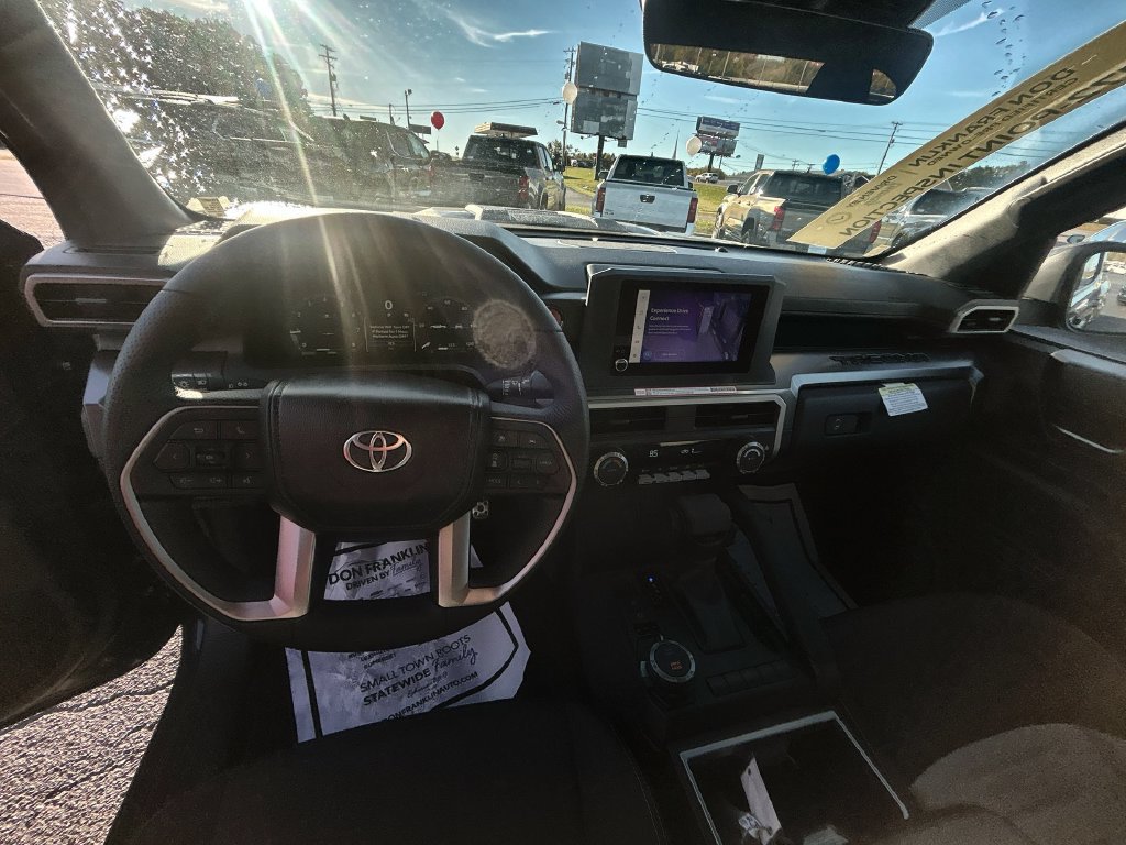 Used 2025 Toyota Tacoma TRD Sport AWD/4WD image 10