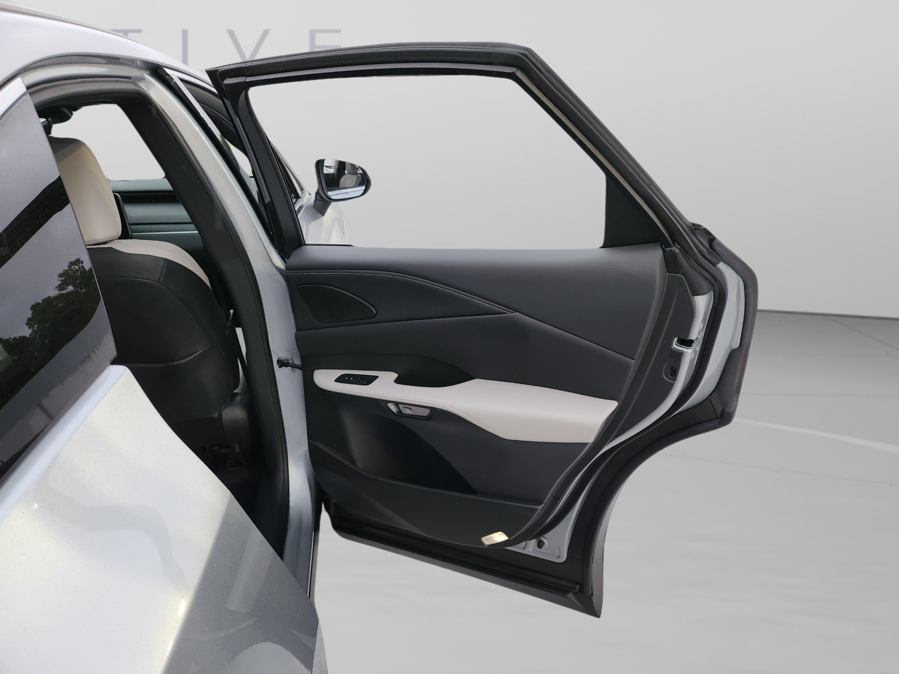 Certified 2025 Lexus RX 350 Premium w/ Convenience Package FWD image 23