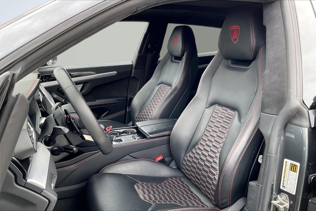 Used 2019 Lamborghini Urus AWD/4WD image 25