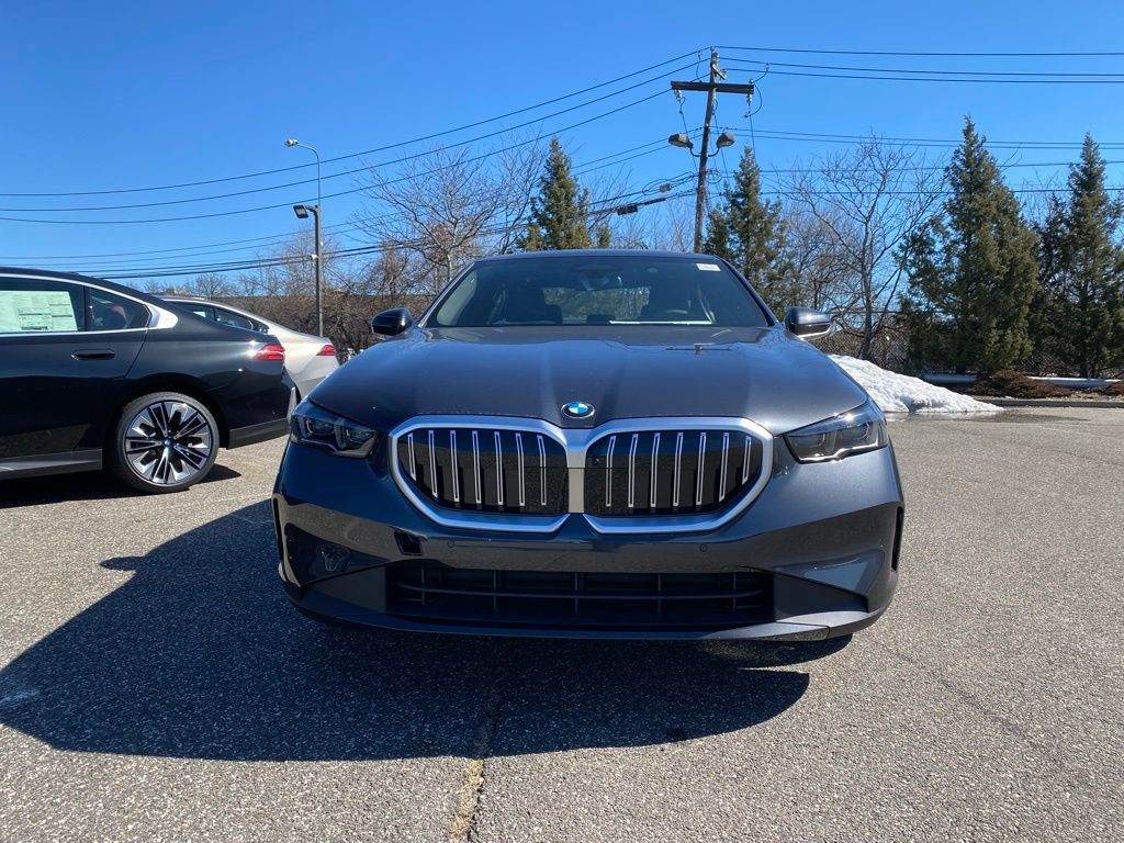 New 2026 BMW 540i xDrive AWD/4WD image 2