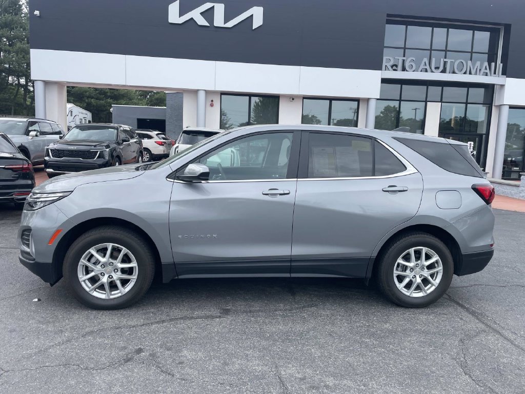 Used 2024 Chevrolet Equinox LT AWD/4WD image 2