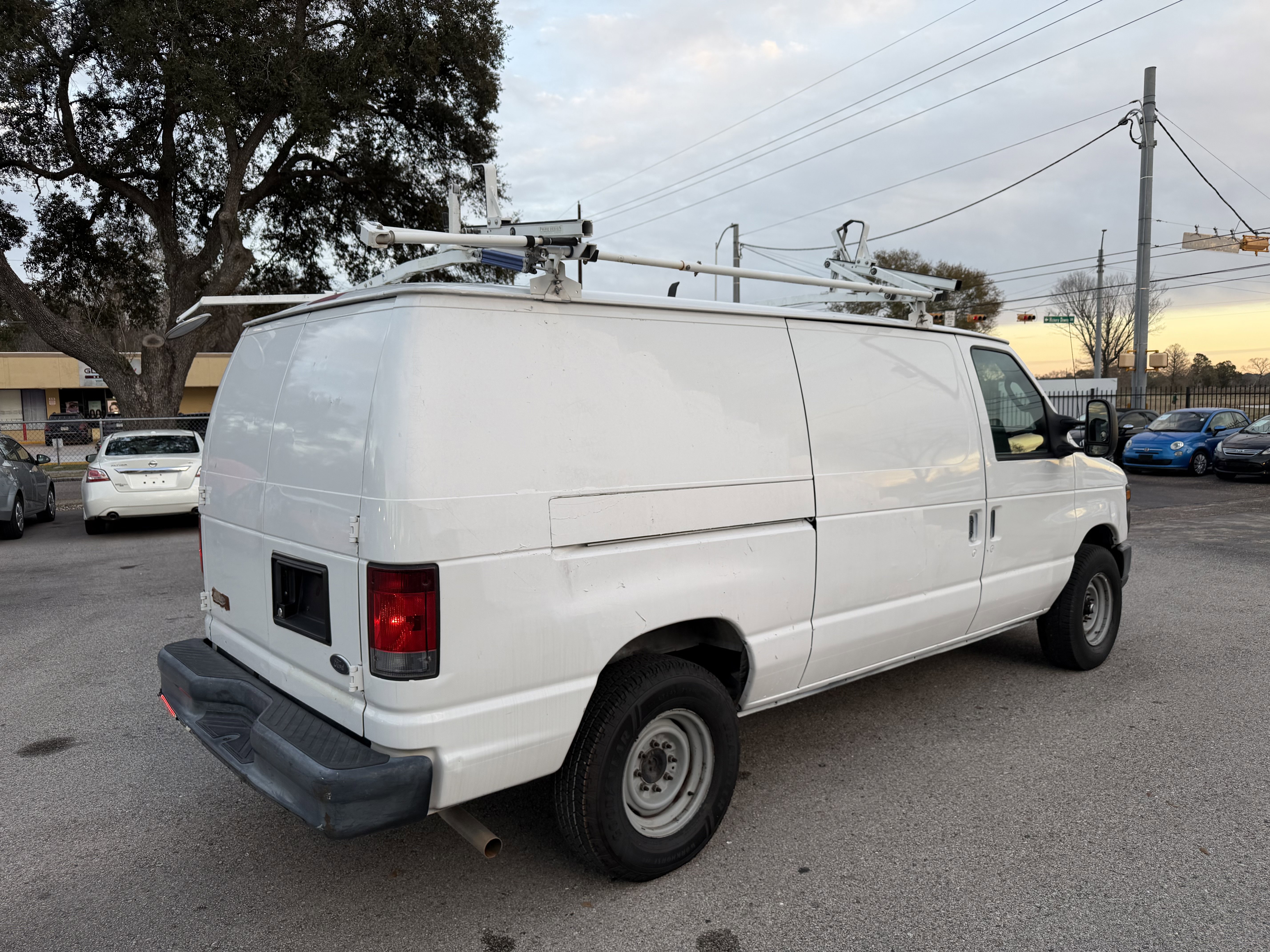 Used 2012 Ford E-250 and Econoline 250 w/ PWR Group RWD image 6