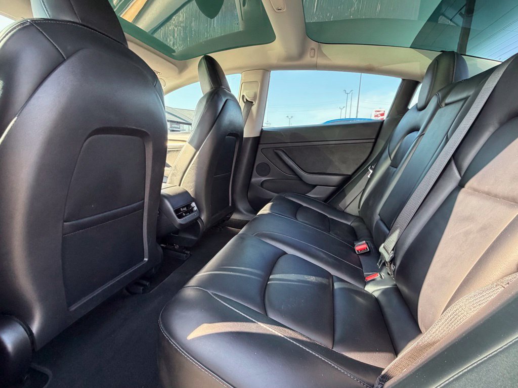 Used 2022 Tesla Model 3 Performance AWD/4WD image 17