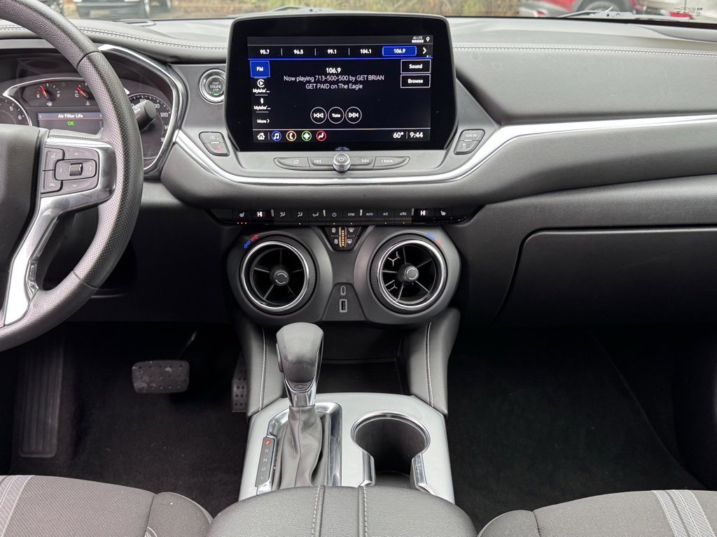 Used 2025 Chevrolet Blazer LT image 6