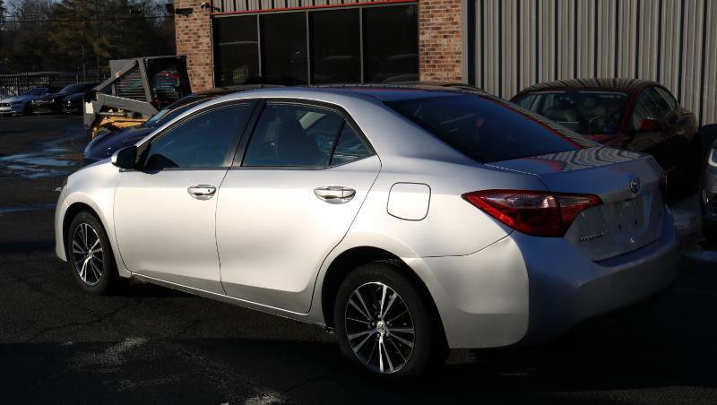 Used 2019 Toyota Corolla LE w/ Carpet Mat Package (TMS) image 5