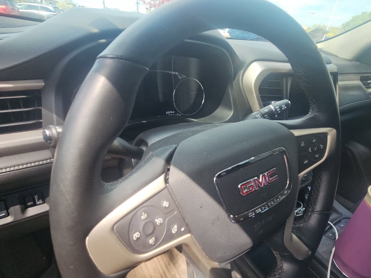 Used 2023 GMC Acadia Denali w/ Black Diamond Edition AWD/4WD image 5