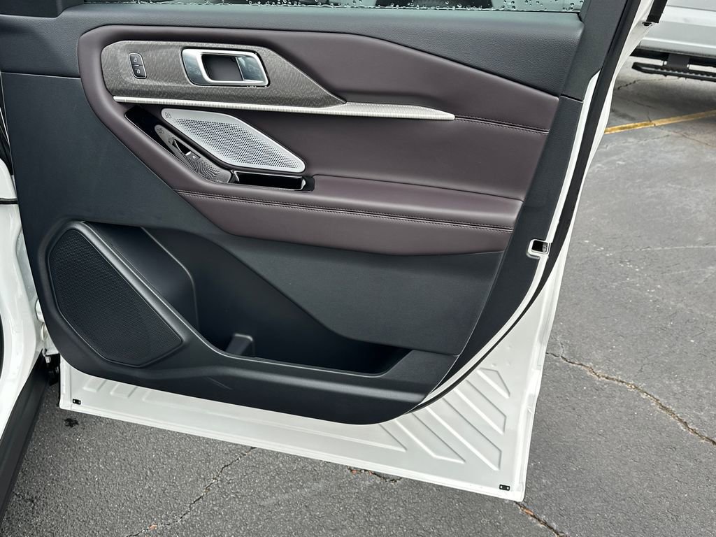 New 2026 Ford Explorer Platinum image 14