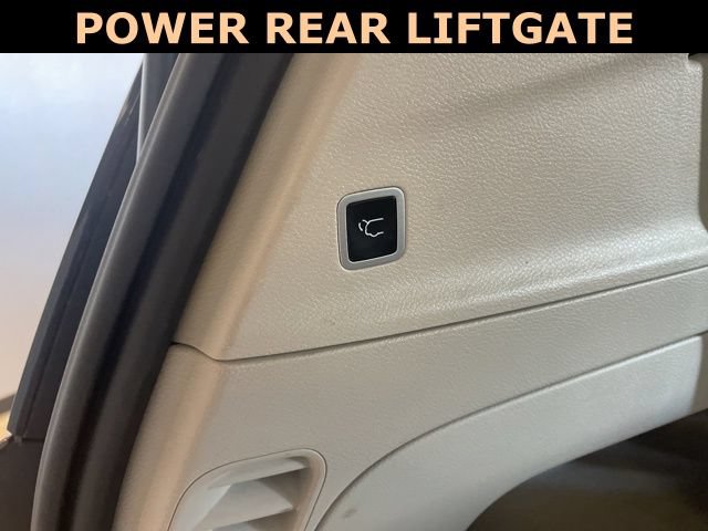 Used 2024 Chrysler Pacifica Touring-L FWD image 31