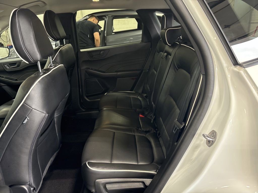 Used 2023 Ford Escape Active image 14