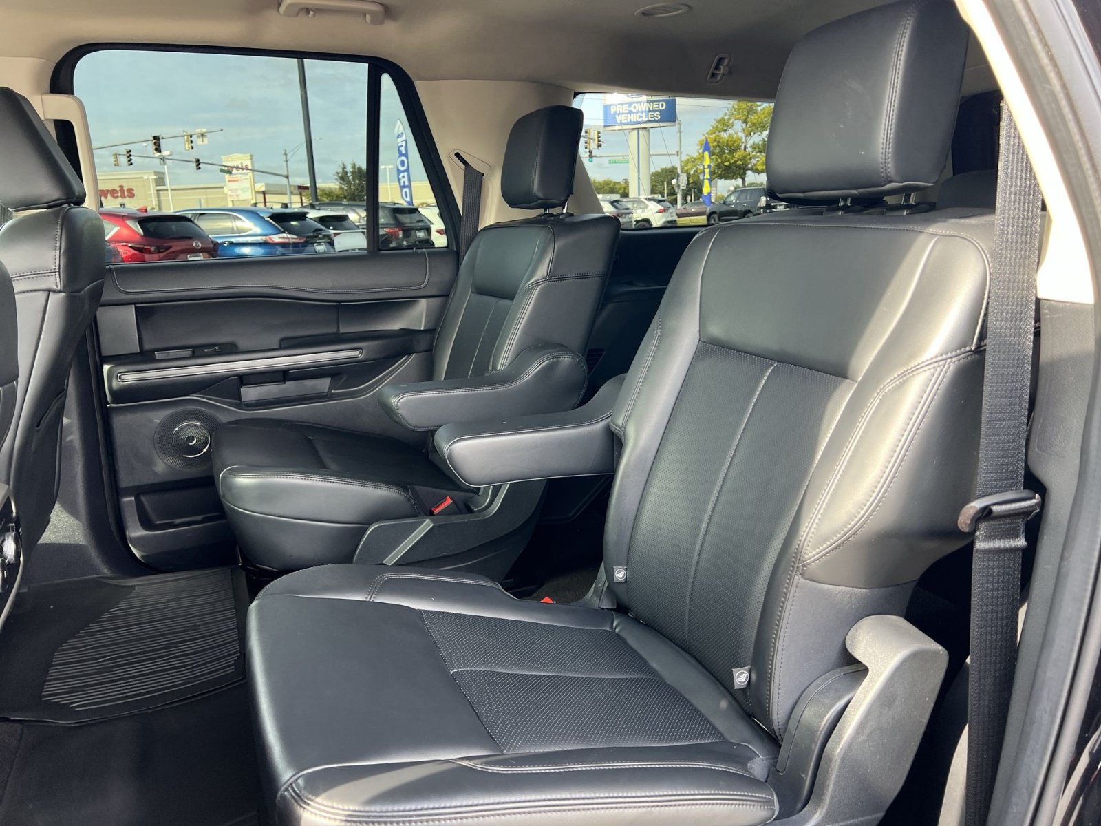 Used 2023 Ford Expedition Max XLT AWD/4WD image 24