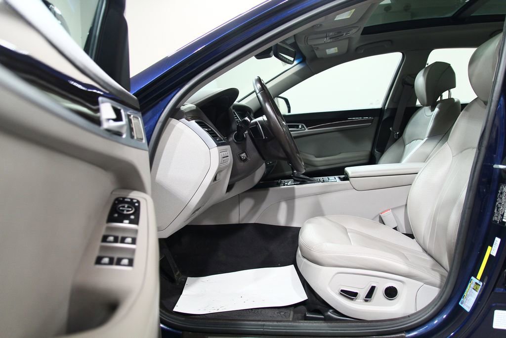 Used 2018 Genesis G80 3.8 w/ Option Group 02 image 4