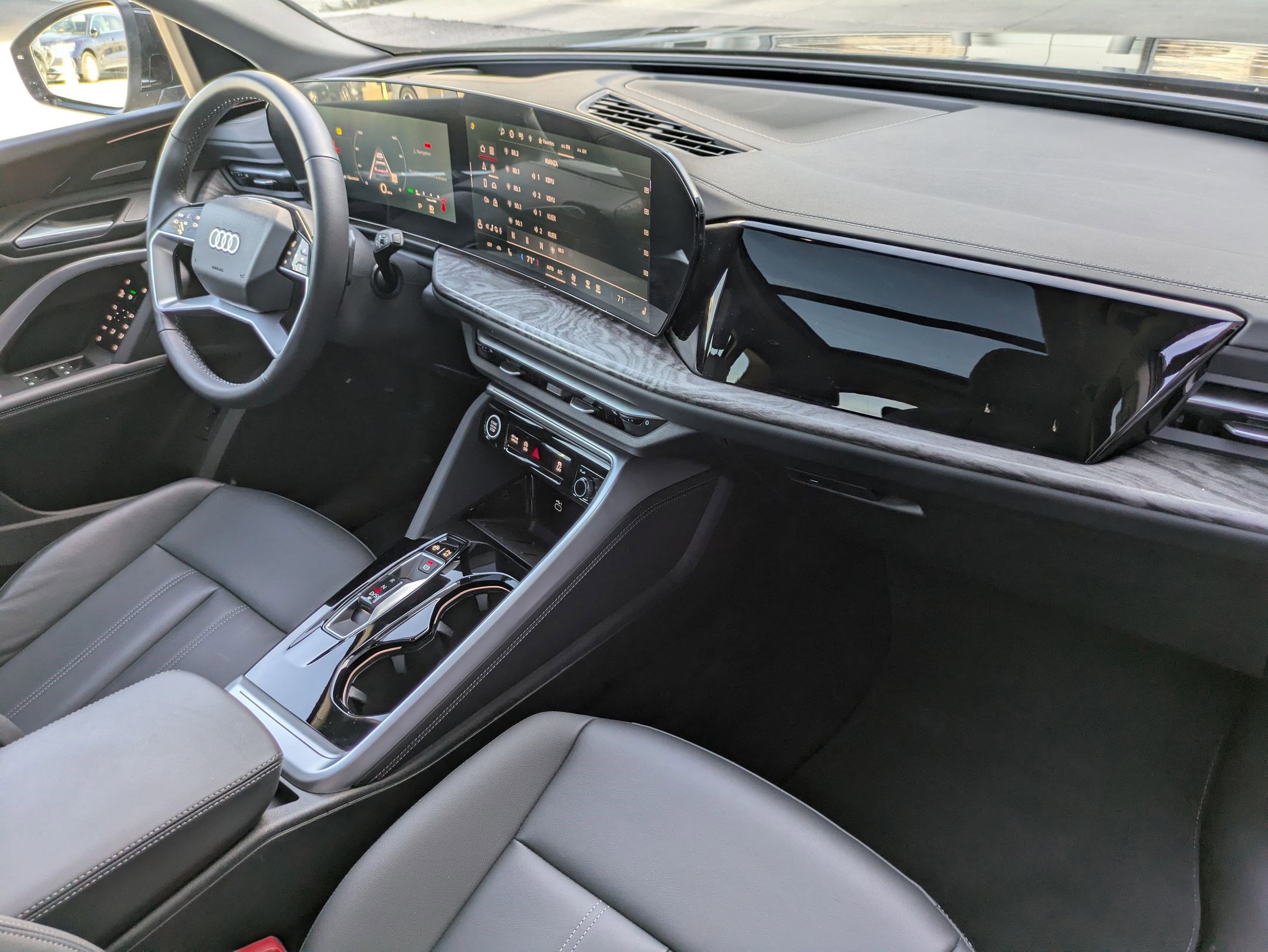 Certified 2025 Audi Q5 Premium Plus w/ Premium Plus image 29