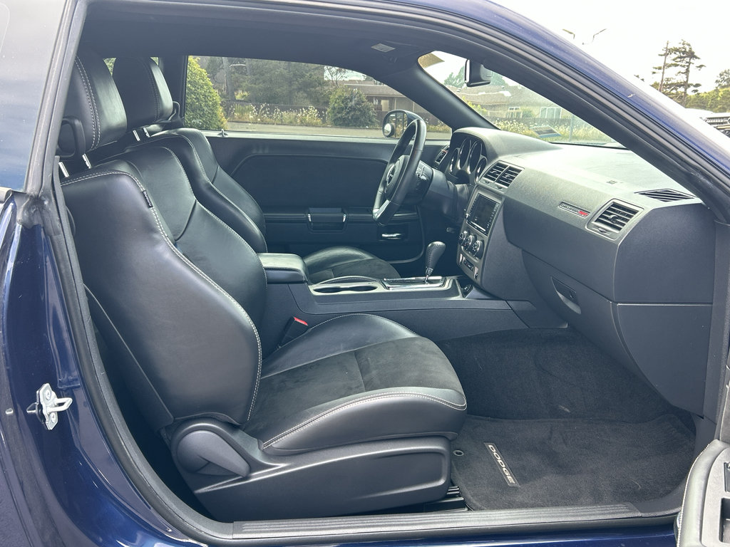 Used 2014 Dodge Challenger SRT8 RWD image 29