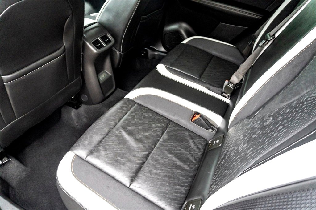 Used 2024 Buick Envision Sport Touring image 27