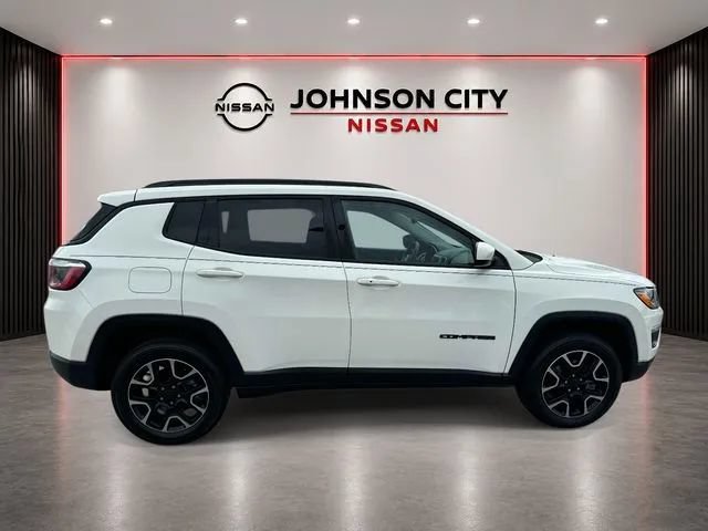 Used 2019 Jeep Compass Sport AWD/4WD image 3