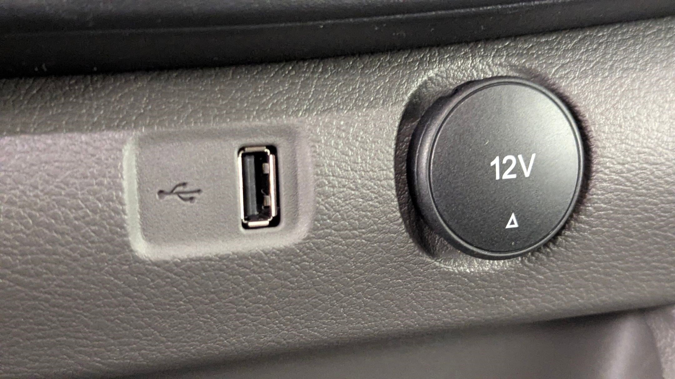 New 2026 Ford Transit 150 Low Roof image 28