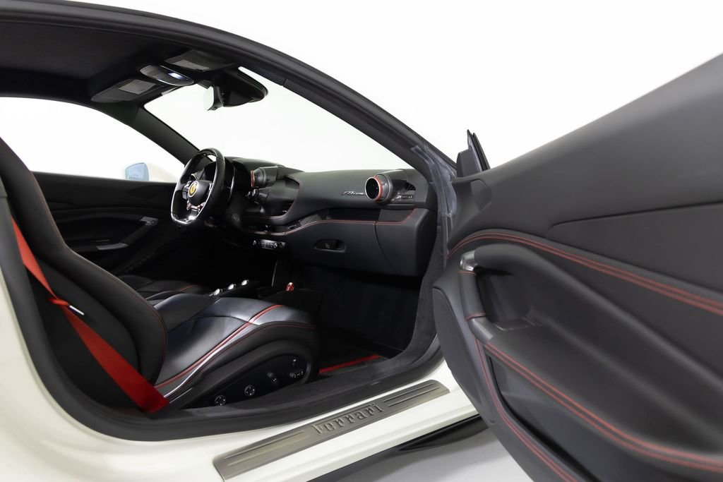 Used 2020 Ferrari F8 Tributo image 33