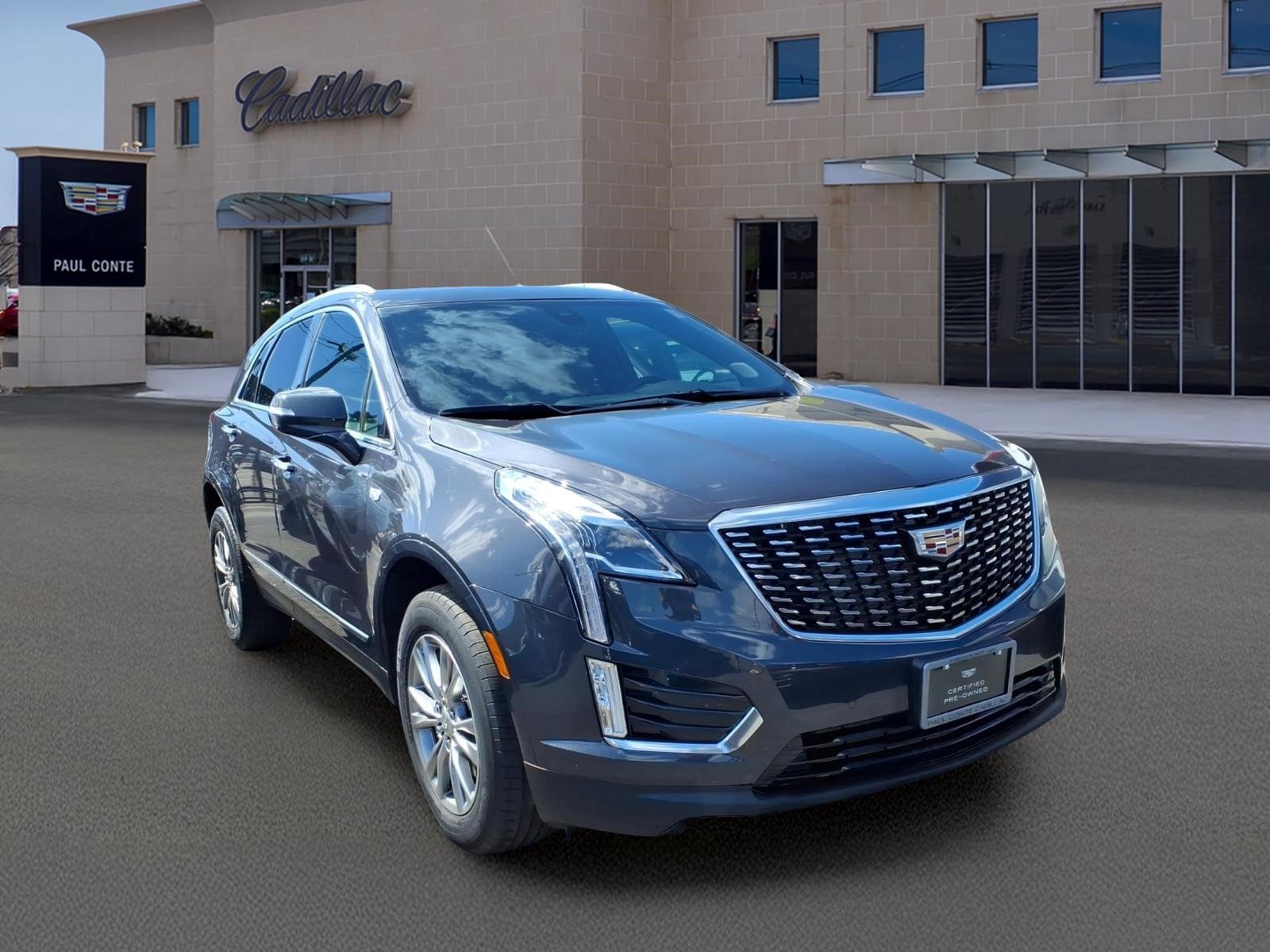 Certified 2023 Cadillac XT5 Premium Luxury AWD/4WD image 3