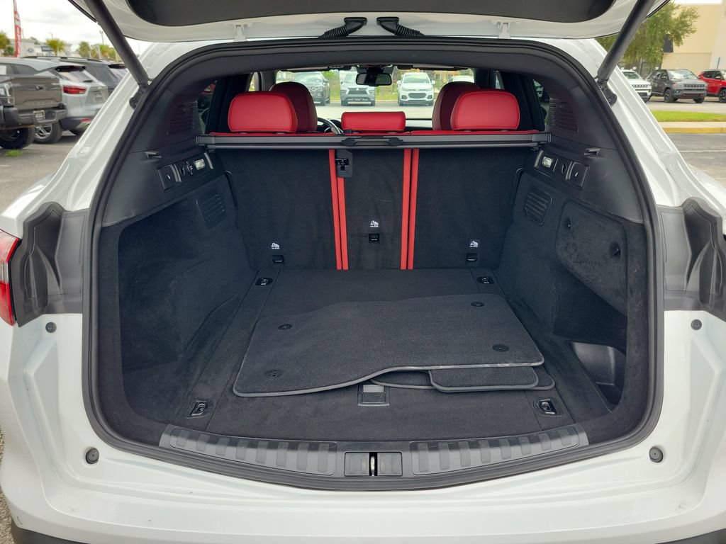 Used 2022 Alfa Romeo Stelvio Sprint RWD image 6