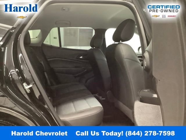 Certified 2025 Chevrolet Trax LT w/ LT Convenience Package image 9