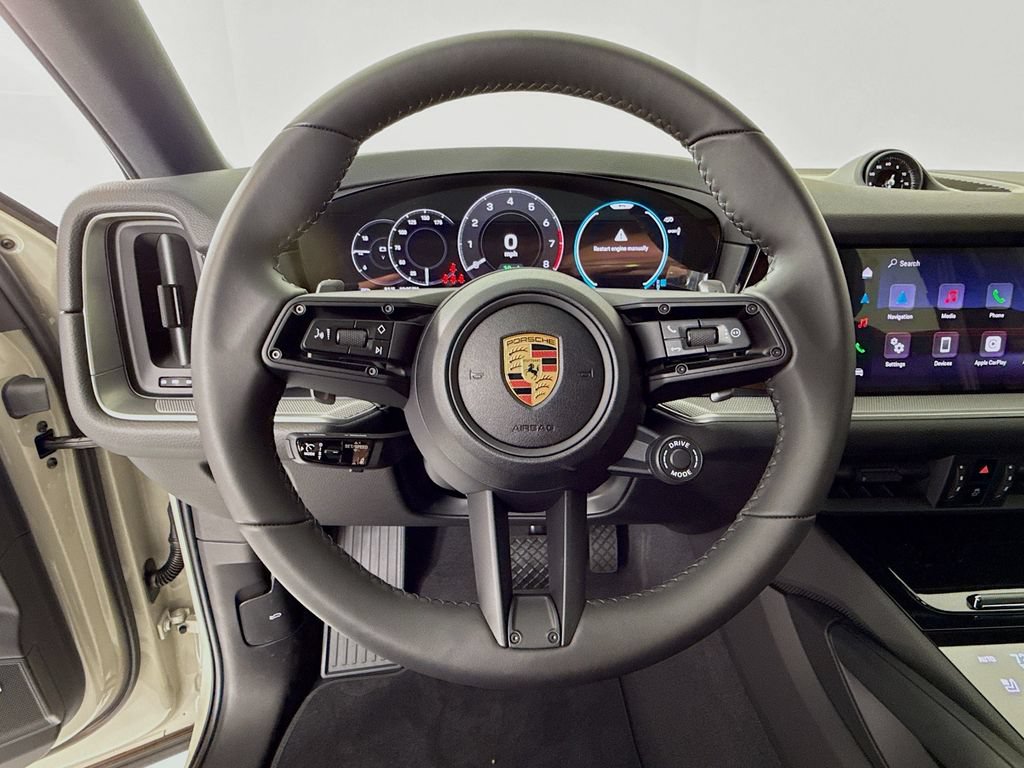 New 2026 Porsche Cayenne E-Hybrid Coupe AWD/4WD image 17