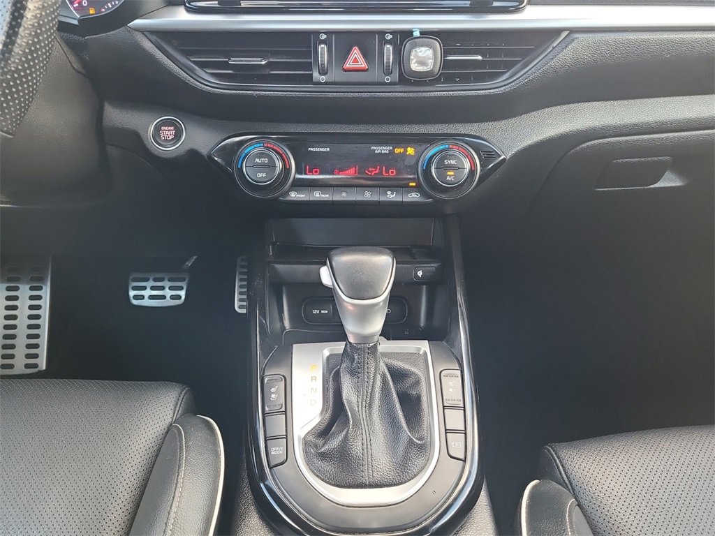 Used 2022 Kia Forte GT-Line w/ GT-Line Premium Package image 11