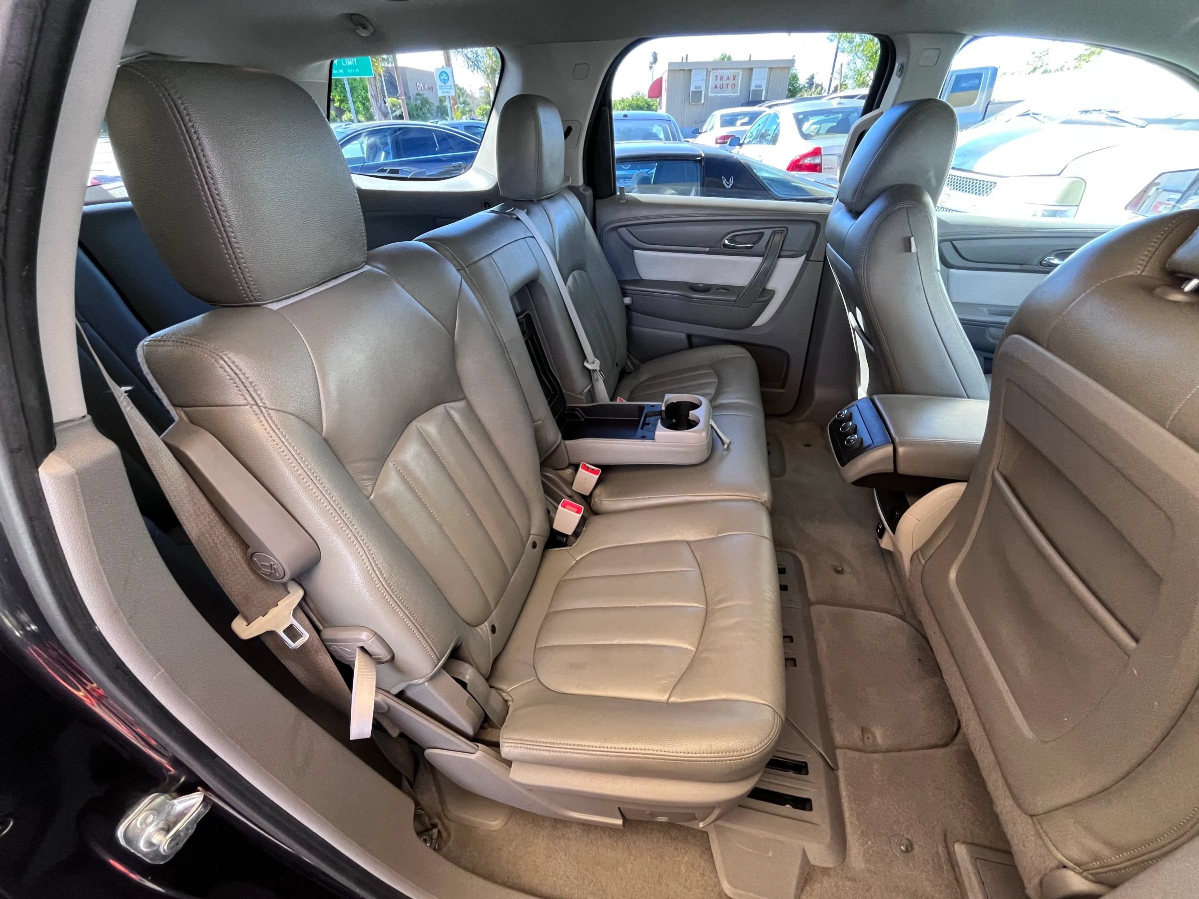 Used 2015 GMC Acadia SLE FWD image 12