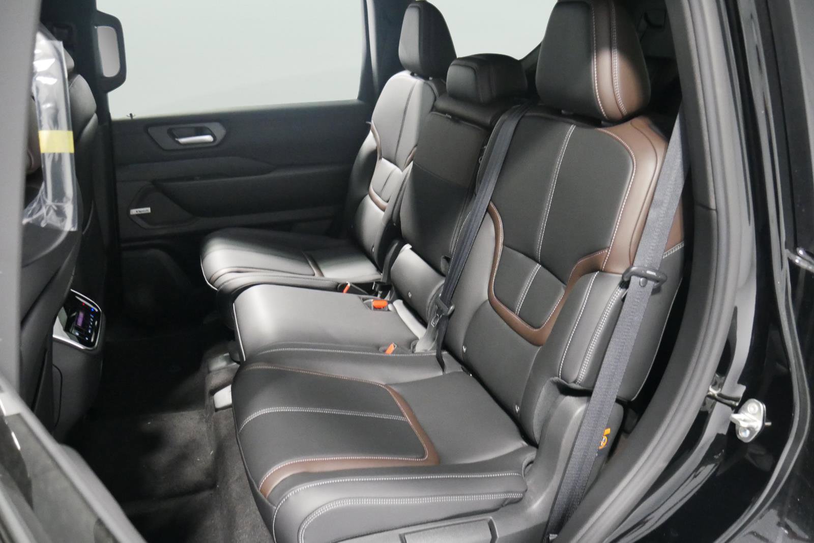 New 2026 Nissan Armada SL w/ Convenience Package image 11