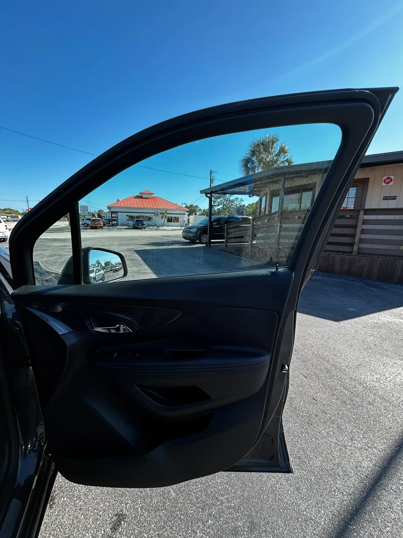 Used 2018 Buick Encore Preferred FWD image 23