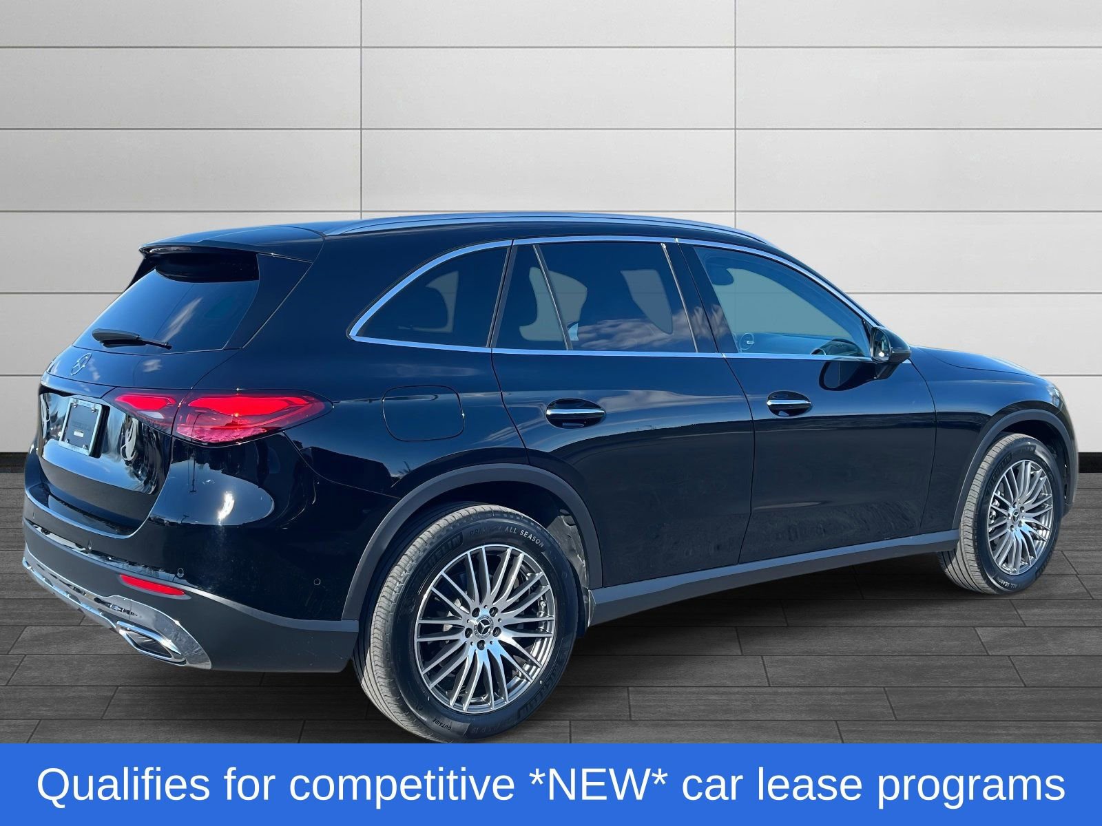 Certified 2025 Mercedes-Benz GLC 300 image 3