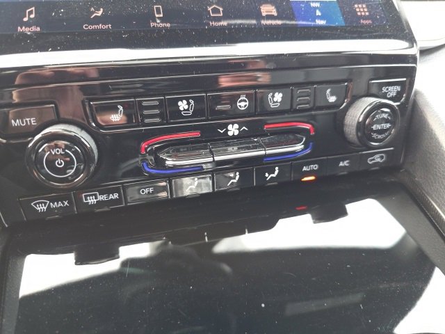 Used 2024 Jeep Grand Cherokee L Limited w/ Luxury Tech Group II image 30