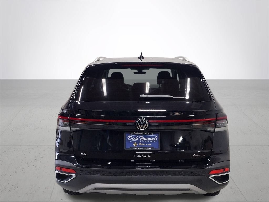 New 2026 Volkswagen Taos SE AWD/4WD image 11