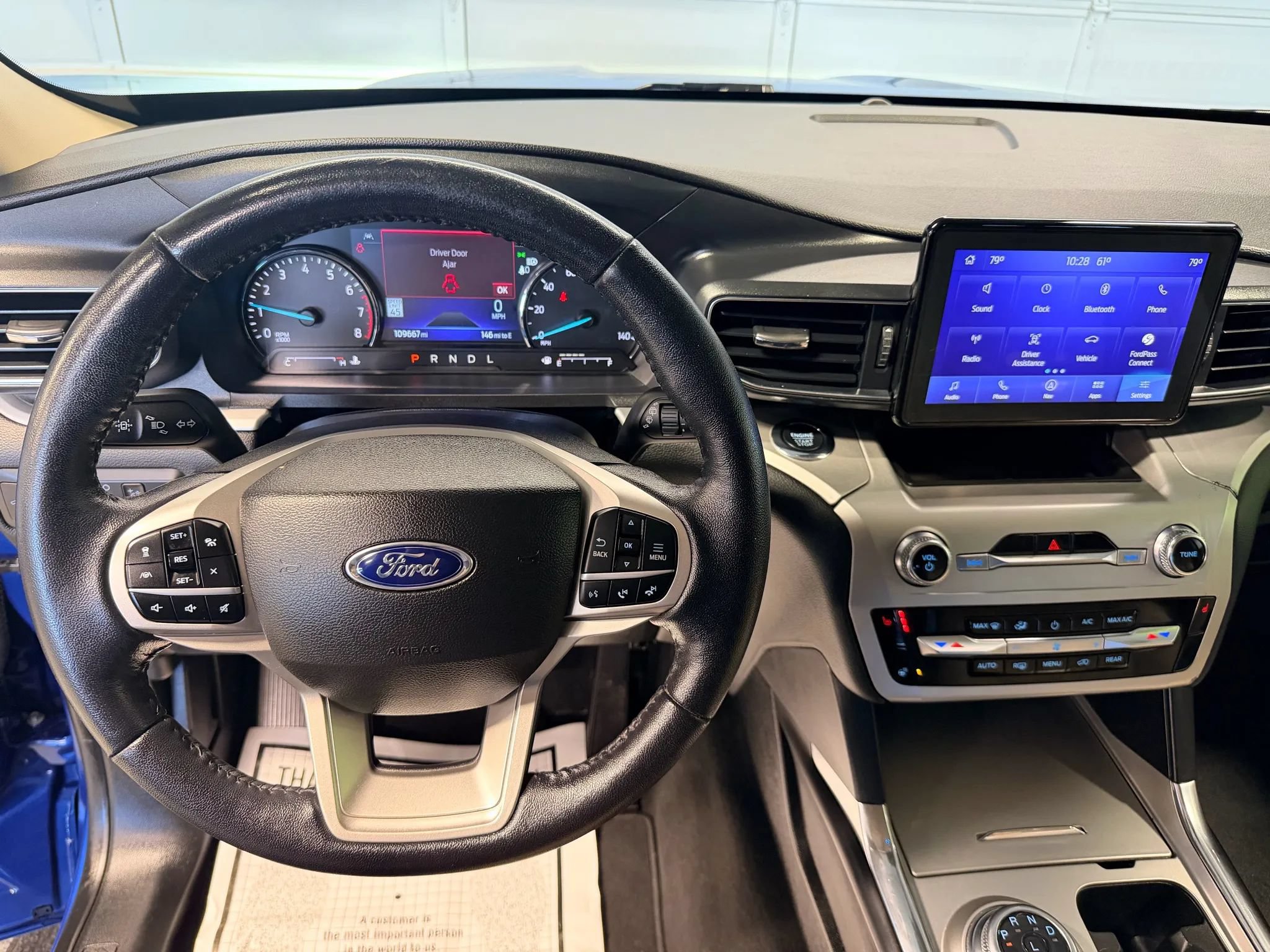 Used 2022 Ford Explorer XLT w/ Equipment Group 202A AWD/4WD image 11