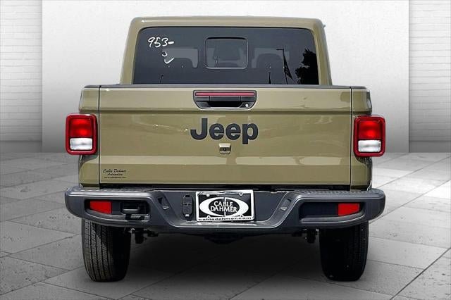New 2026 Jeep Gladiator Sport AWD/4WD image 18