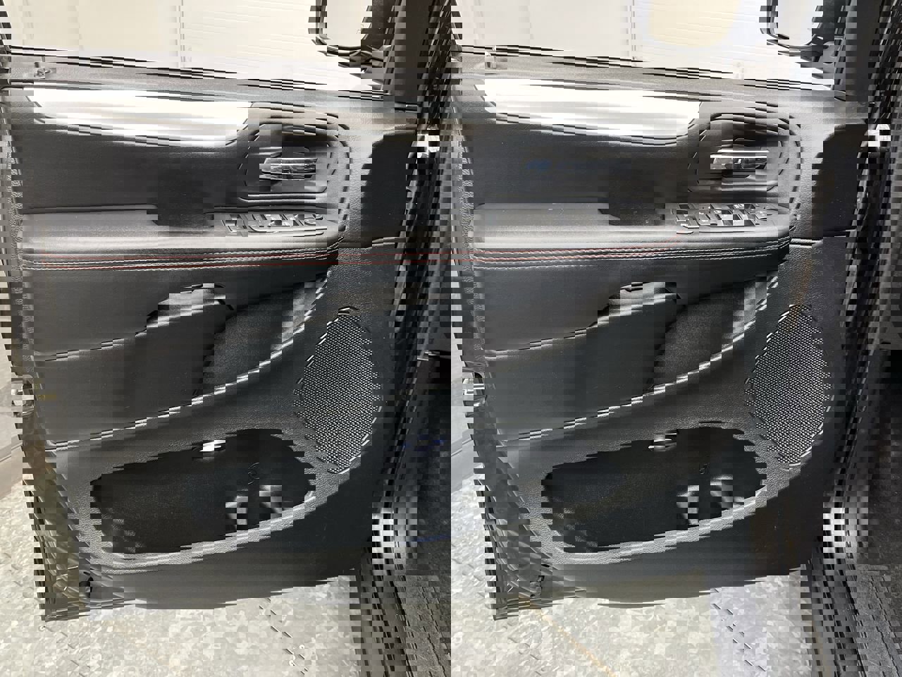 Used 2016 Dodge Grand Caravan R/T image 6