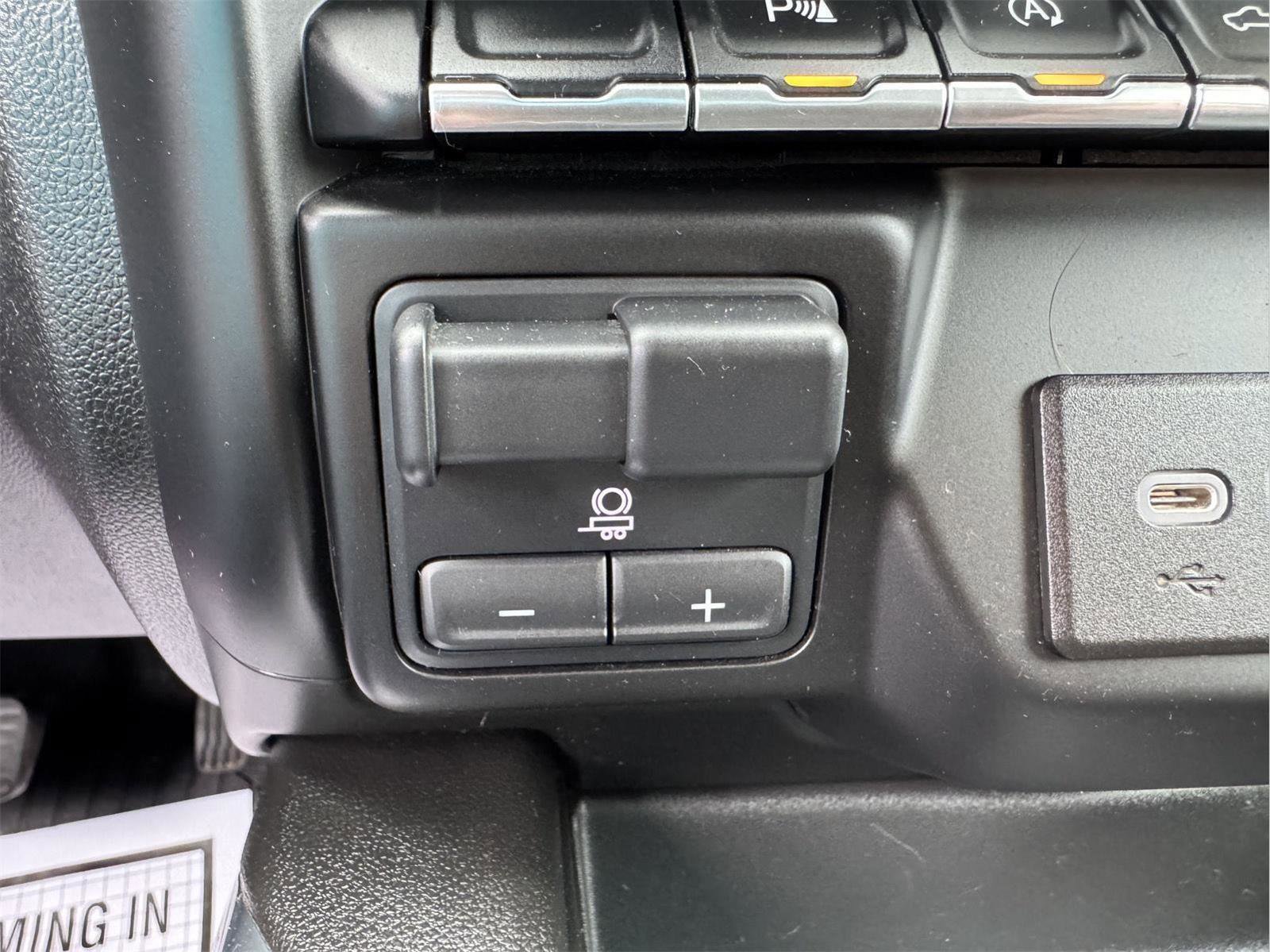 Used 2021 Chevrolet Silverado 1500 LTZ AWD/4WD image 22