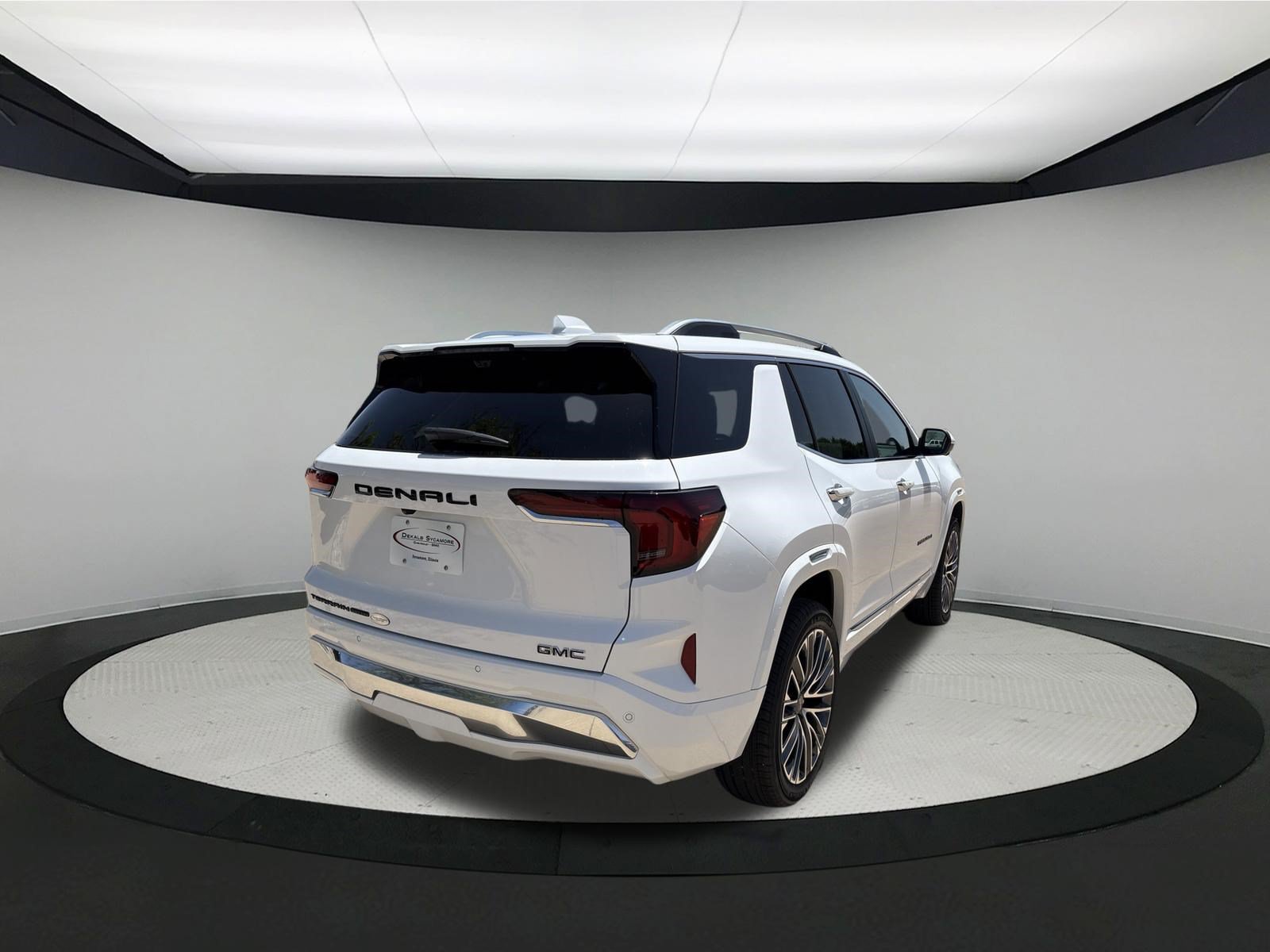 New 2027 GMC Terrain Denali w/ LPO, Black Badging Package AWD/4WD image 5