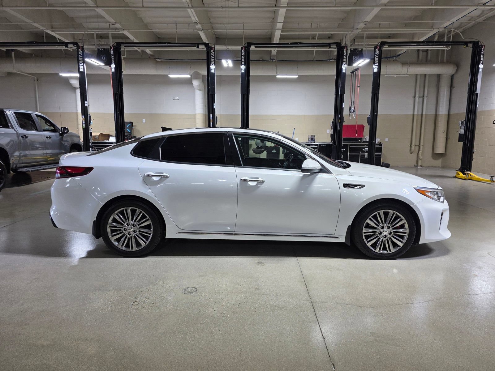 Used 2018 Kia Optima SX w/ Technology Package FWD image 8