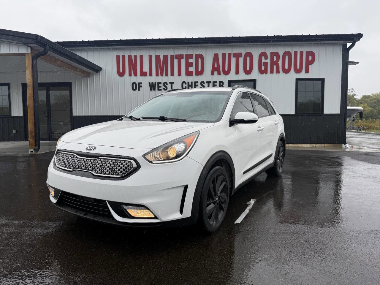 Used 2019 Kia Niro S Touring image 1