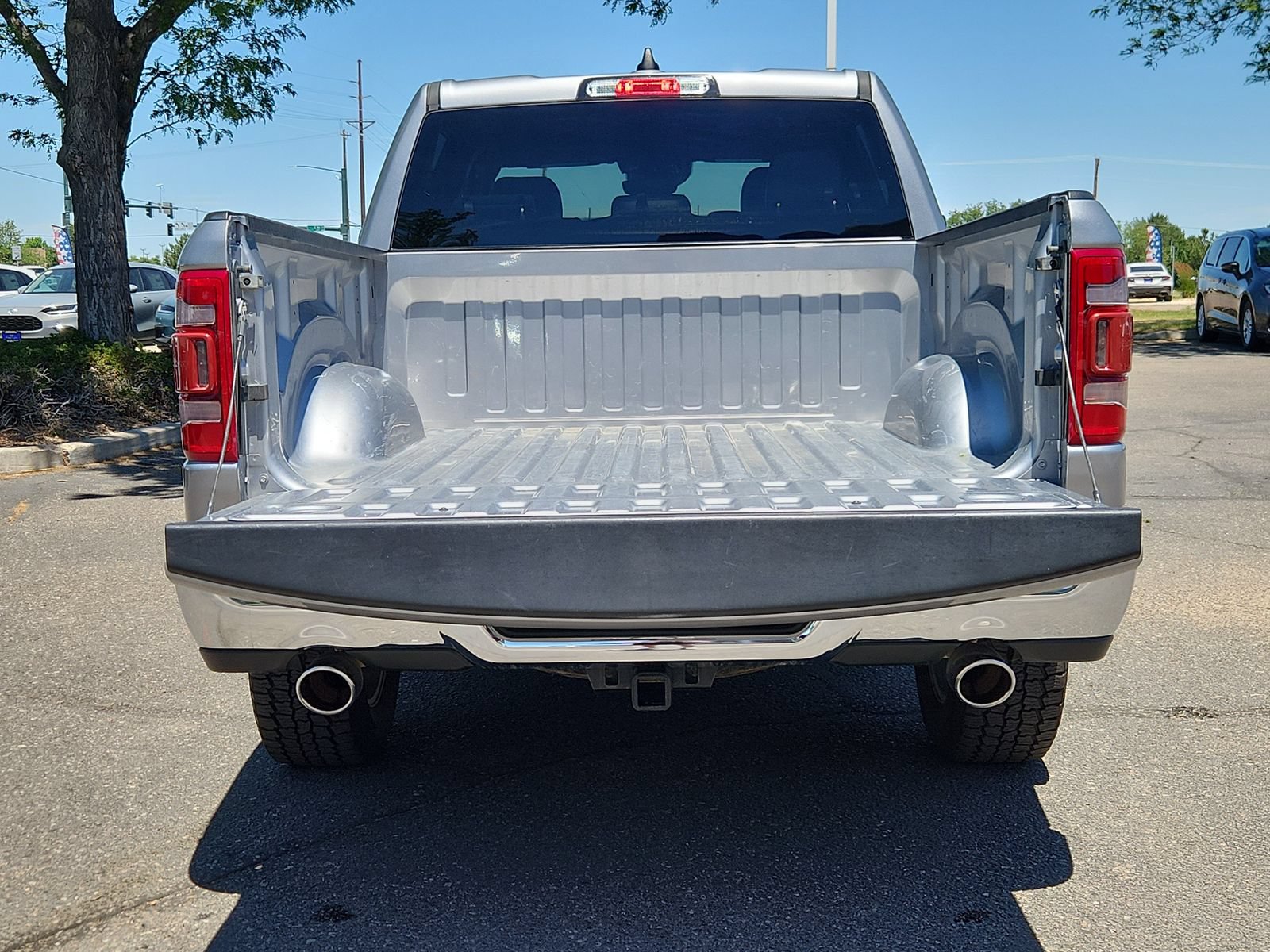 Used 2023 RAM 1500 Laramie AWD/4WD image 13