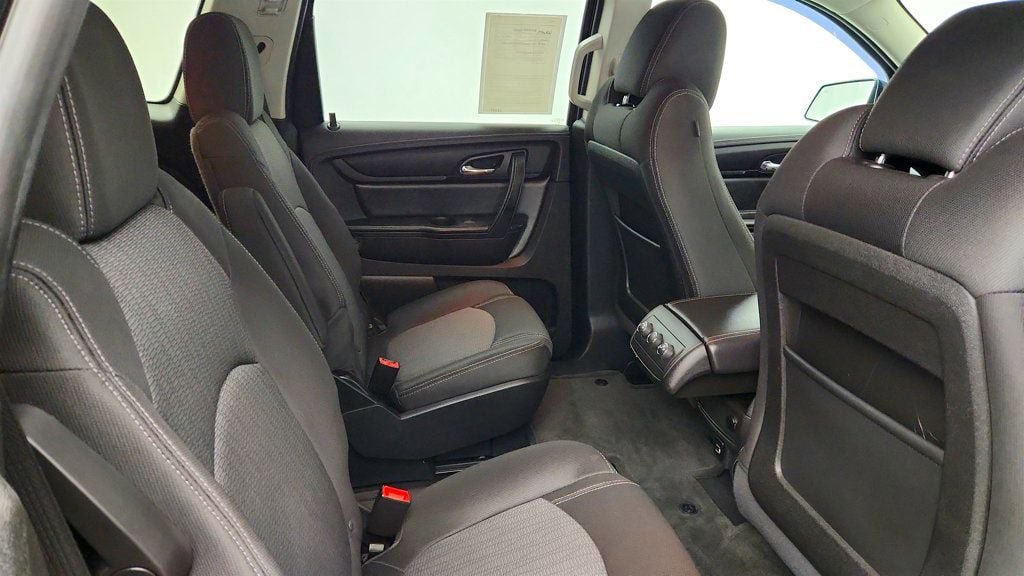 Used 2017 Chevrolet Traverse LT w/ Style and Technology Package AWD/4WD image 23