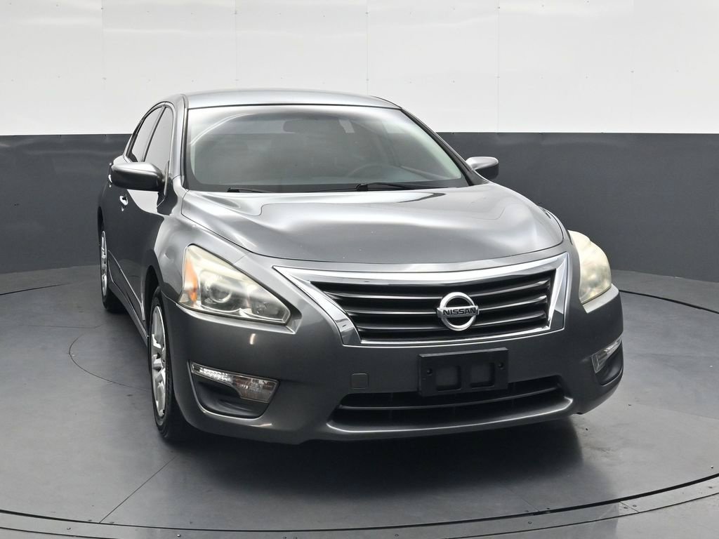 Used 2015 Nissan Altima 2.5 S w/ Power Driver Seat Package FWD image 2
