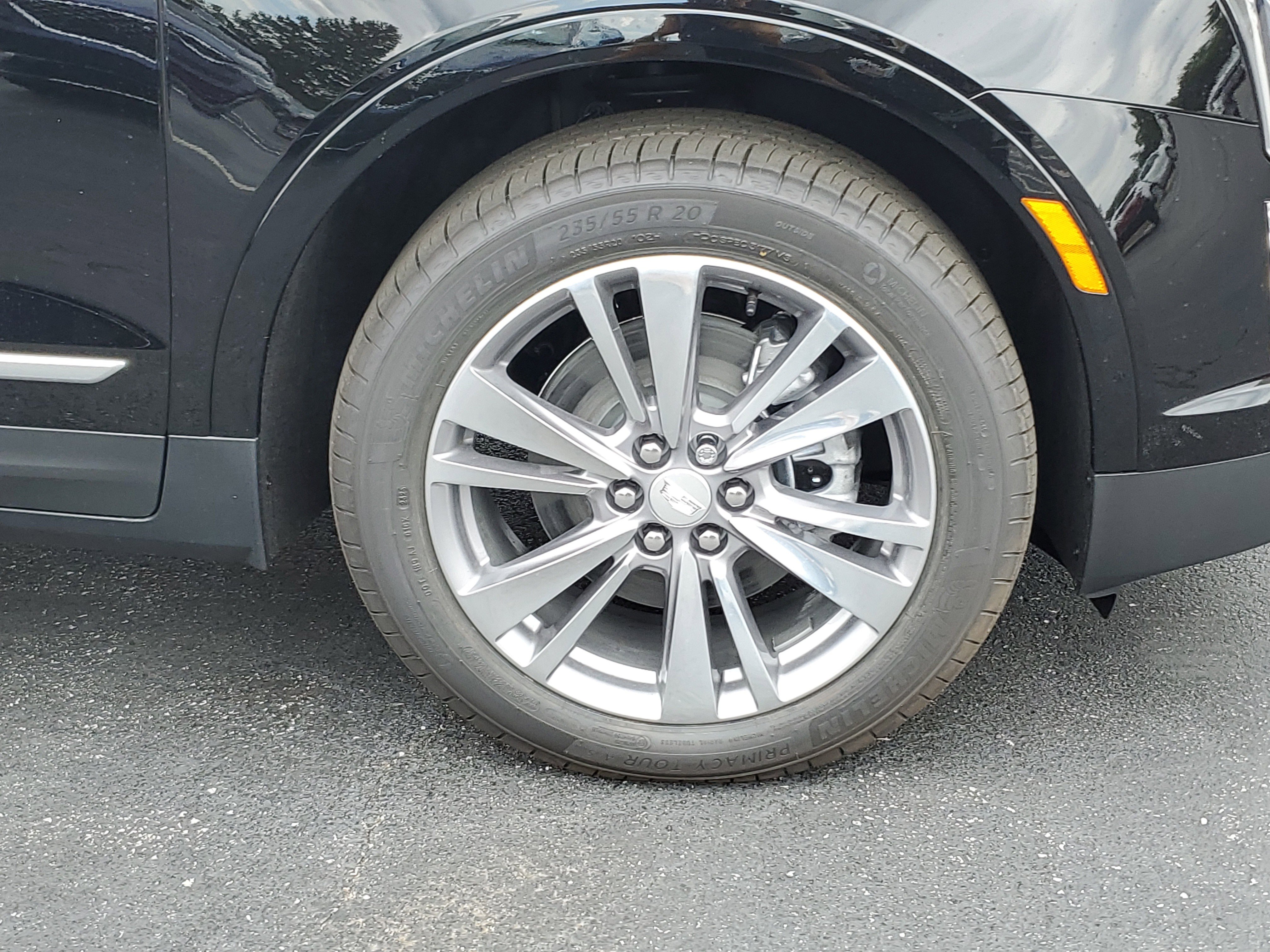 New 2025 Cadillac XT5 Premium Luxury w/ LPO, Floor Liner Package image 5